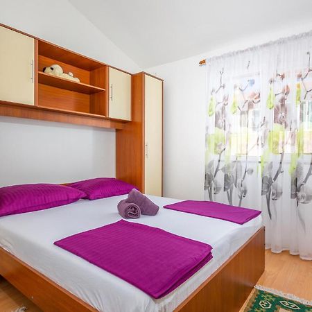 Beautiful Apartment In Krk With Kitchen Krk Town Exteriér fotografie
