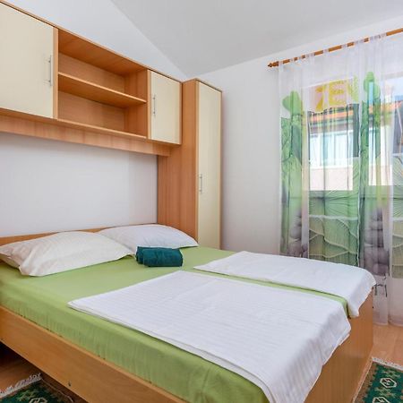 Beautiful Apartment In Krk With Kitchen Krk Town Exteriér fotografie