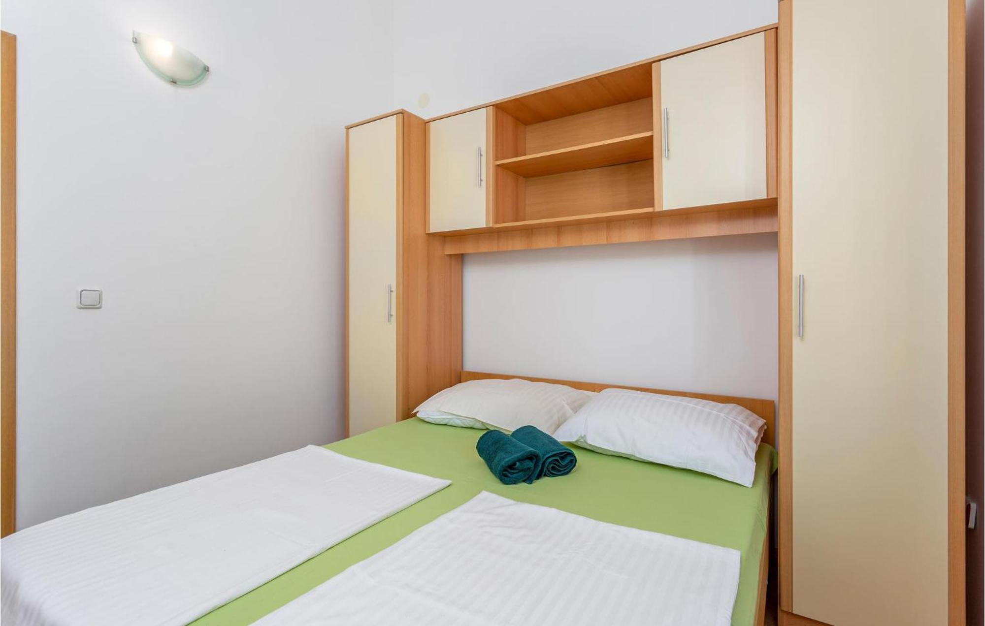 Beautiful Apartment In Krk With Kitchen Krk Town Exteriér fotografie